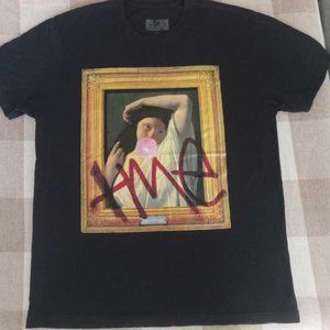 Mens graphic tee size L